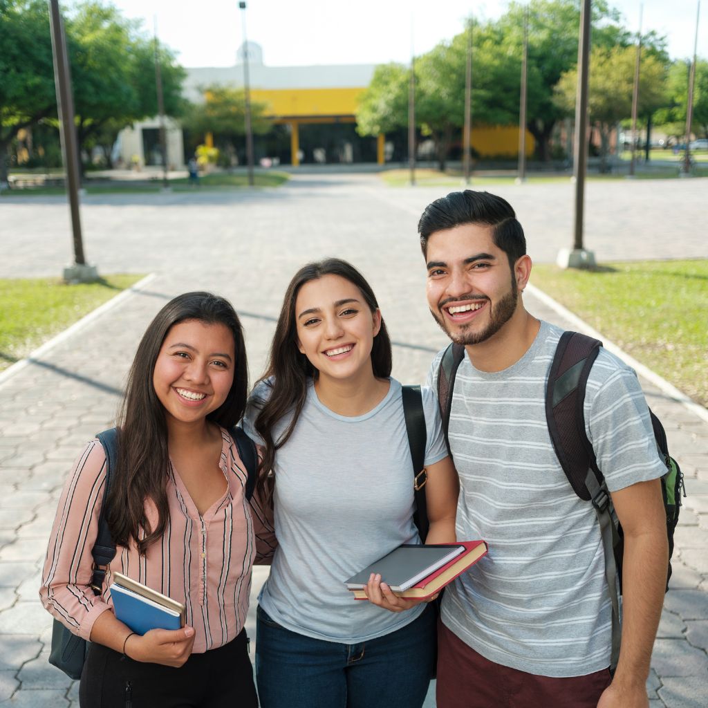 Estudiantes internacionales. Podrían prepararse las pruebas PCE UNEDasiss para el acceso a la universidad española